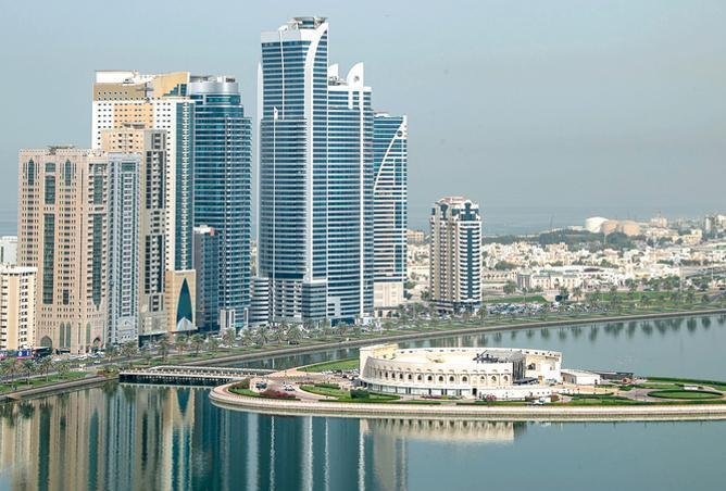 واجهة خارجية رسمية لمكتب محاماة فاخر في الإمارات